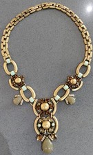 Stella & Dot Vintage Arc Deco Necklace Gold Tone. A Beautiful Statement Necklace