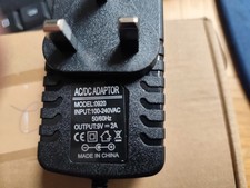 UK 9V 2A AC-DC Adaptor Switch
