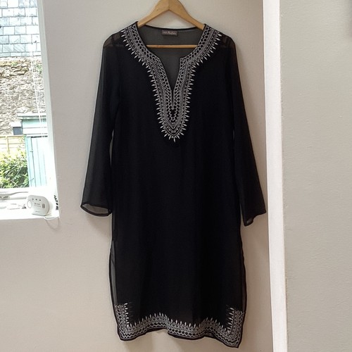 Portfolio beach cover up - m&s,