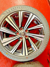 Toyota Corolla E210 - 17" Diamond Cut Alloy Wheel Set & Tyres 42611-YYC00 - USED