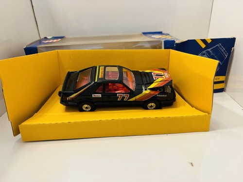 Corgi 424 ford - ford, mustang