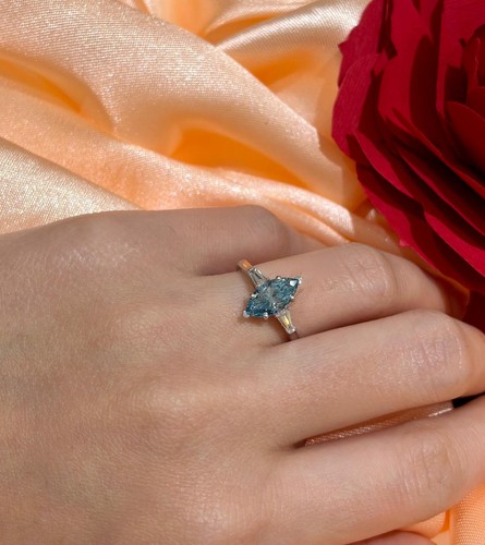 18k white gold - white, lab