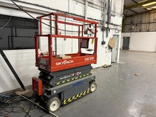 Electric Scissor Lift -Skyjack 3219 - Used but good condition and reliable. 