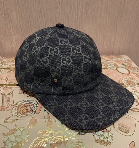 Gucci monogram logo web - gucci,
