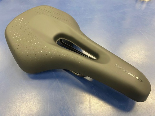 Giant ergo contact saddle - contact,