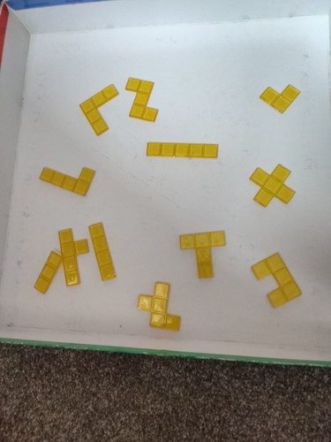 Mattel blokus strategy board - blokus,