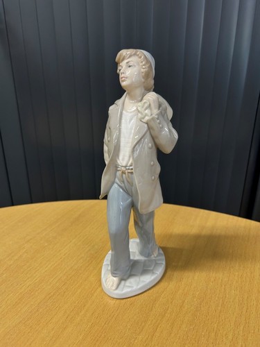 Nao lladro standing - standing, boy