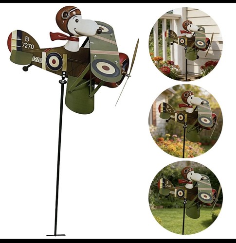 Snoopy pilot flying biplane - pilot,