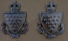 Obsolete police collar badge x