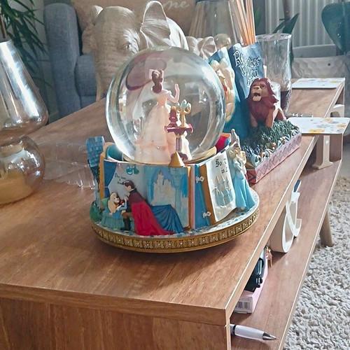 Disney cinderella snowglobe - disney,