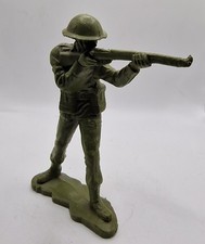 Louis Marx & Co 1963 WWII British Soldier Collectible 5" Tall. x
