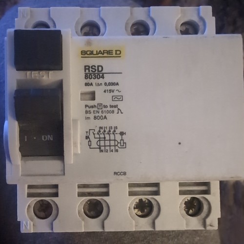 Square amp 30ma four pole - d,