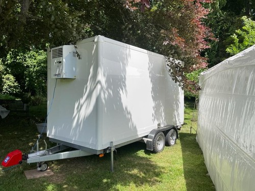Vguc white mobile fridge - vguc,