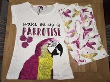 Ladies 100% Cotton Parrot Pyjamas by AVON. Short Sleeve, Long Leg. Size 6-8 NEW