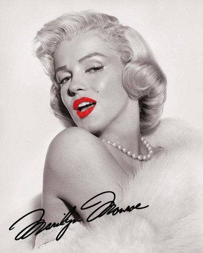 Marilyn monroe signed 6 - x, 6"