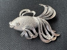 Vintage 1980 Exotic Tropical Fish Brooch Goldfish Silver Tone Crystals Diamante