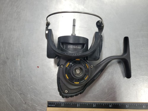 Daiwa 4000 reel body parts - daiwa,