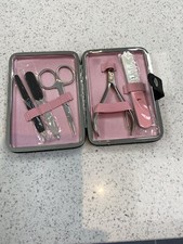 AVON MANICURE SET IN CASE, BRAND NEW 