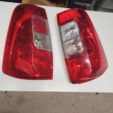 Nissan navara NP300 rear lights Drivers (offside) undamaged, nearside damaged