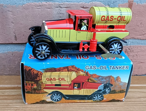 Tinplate gas oil tanker - tinplate,