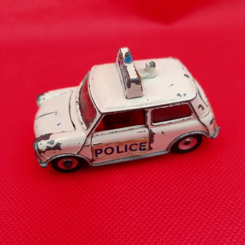 Dinky toys 250 - austin, mini