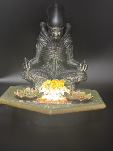 Sculpture alien xenomorph - sculpture,