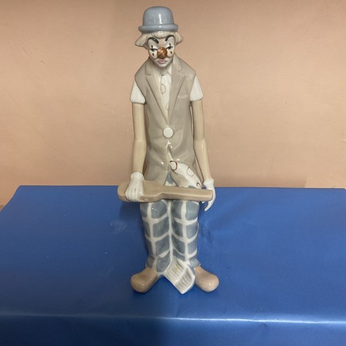 Cascade porcelain clown - porcelain, with