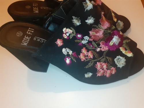 Floral wedges - floral,
