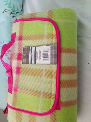 Stylish multi coloured picnic - multi-coloured,