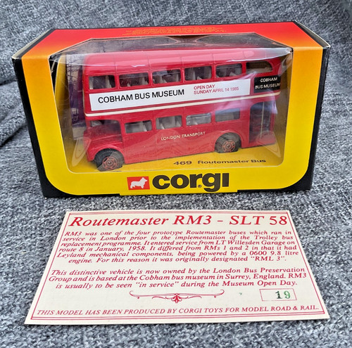 Corgi 469 cobham bus - corgi, museum