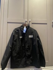 Oasis Live '25 Adidas Coach