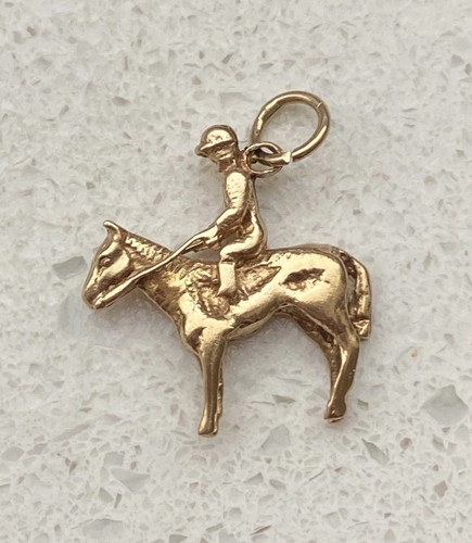 9ct gold race - horse, jockey