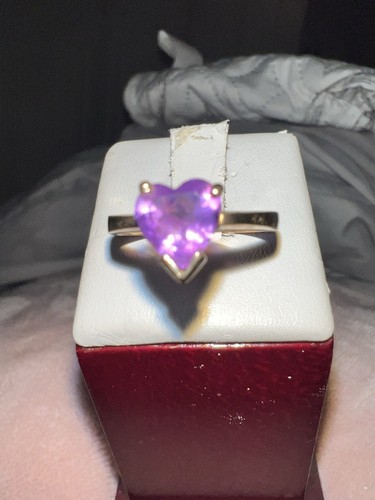 Stunning heart shaped - heart, amethyst