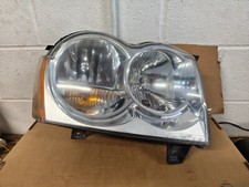 VALEO HEADLIGHT - DRIVER RIGHT OFF SIDE - JEEP GRAND CHEROKEE WK 55156672AG