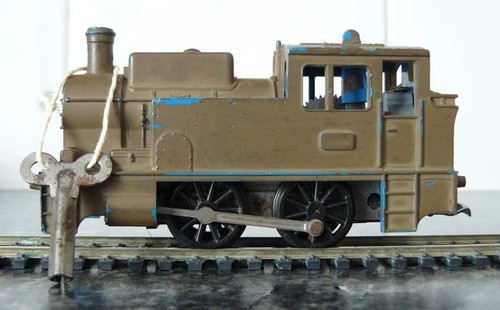 Triang clockwork loco 0 - triang,