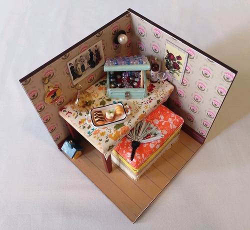 Miniature artisan dolls house - artisan,