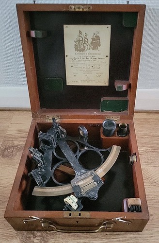 Heath and sextent - , brass