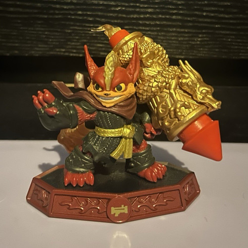 Skylanders flare wolf - skylanders,