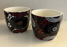 2xJohnson Brothers China mugs pattern 527