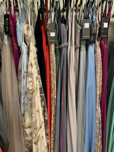 Job lot prom - lot, of