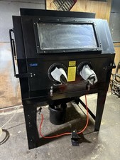 Large Vapour Blasting Cabinet