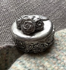 Past Times Roses Pewter