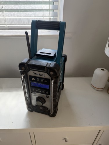 Makita dmr104 dab job - makita,