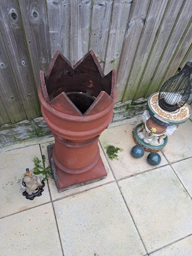 Crown top chimney pots - crown,