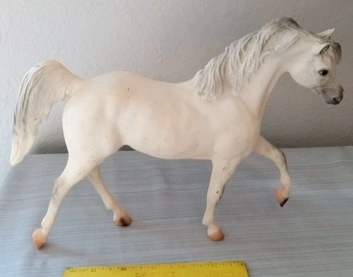 Breyer grey arabian horse - breyer,