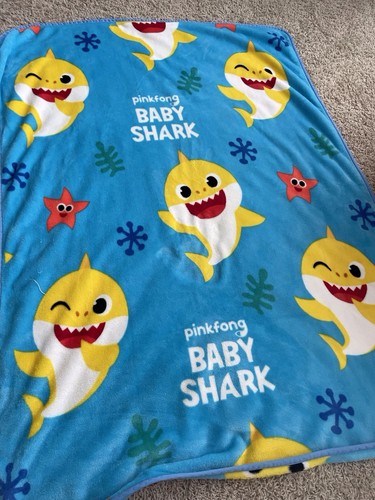 Baby shark fleece blanket - baby,