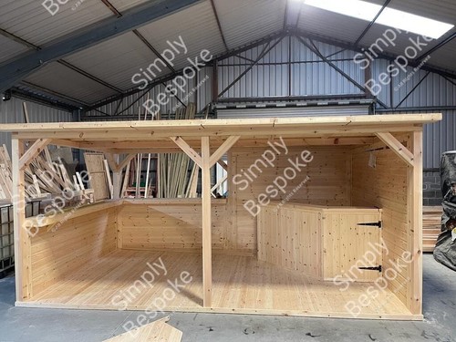 Garden room man - garden, tub