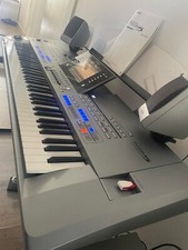 Yamaha Tyros 5  (76 keys)