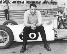 Lloyd Ruby sits Dan Gurney