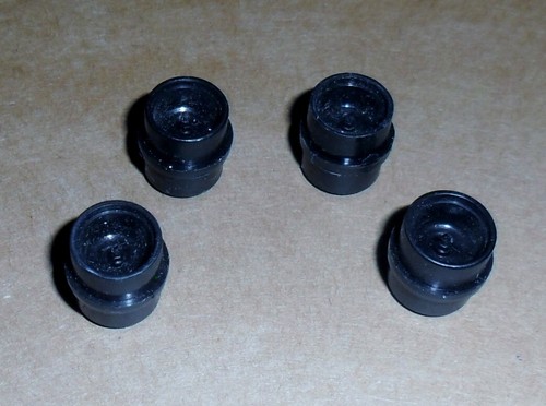 Scalextric black centre dot - 'centre, dot'